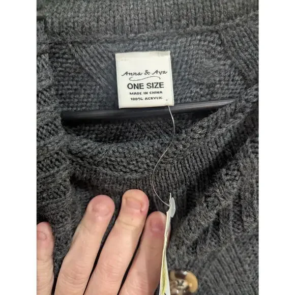 Women's grey Pancho style sweater w/button collar by Anna & Ava one size NWT - Picture 3 of 7